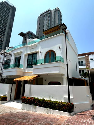 บ้านเดี่ยวให้เช่า : บ้านพักหาดวงศ์อมาตย์ให้เช่า - สไตล์ทรอปิคอลสมัยใหม่