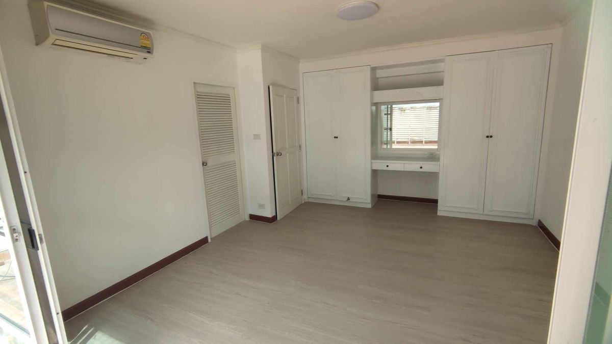 picture TownHouse for rent in Soi Ekkamai 21 - 9/9