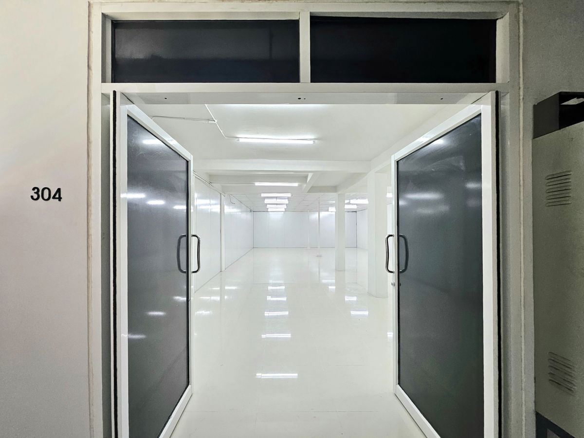 รูป WS2557 🏢 ห้องว่างให้เช่า ติดถนนลาดกระบัง เหมาะสำหรับ ออฟฟิศ / ร้านค้า / โกดังขนาดเล็ก เพียง 17,500 บาท/เดือน - รูปที่ 22/31