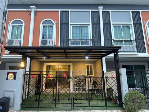 🏡✨ ให้เช่าทาวน์โฮม 2 ชั้น หมู่บ้าน The Verona Village พระราม9 - กรุงเทพกรีฑา