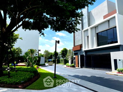 บ้านเดี่ยว เขตบางกะปิ : บ้าน 3-ห้องนอน ที่ บูก้าน กรุงเทพกรีฑา ใน หัวหมาก (ID 1836607)