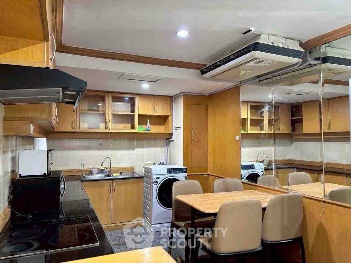รูป คอนโด 3-ห้องนอน ที่ สีลม สวีท คอนโดมิเนียม ใกล้ BTS เซนต์หลุยส์ (ID 2237565) - รูปที่ 2/15