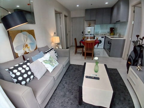 For Rent Rhythm Sukhumvit 36–38 (BTS Thonglor) Corner Unit | 20th Floor | Pool & Private City View | Ready to Move In