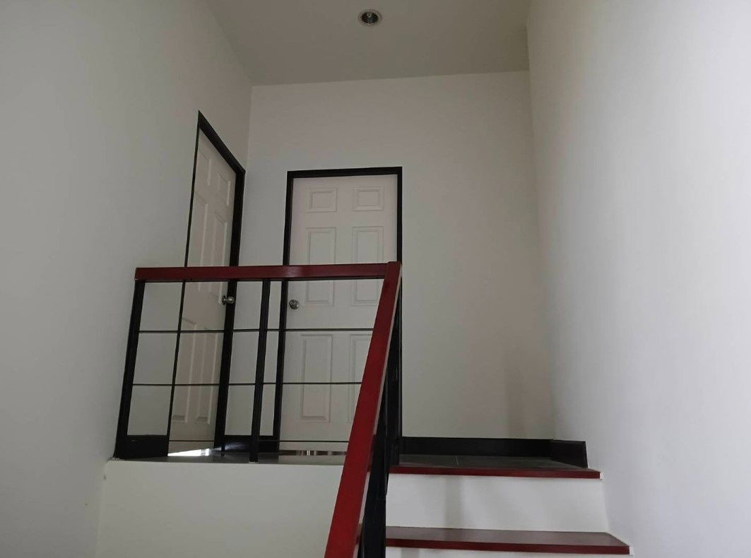 picture The Idol 2 Petchkasem 68 for rent - 15/18