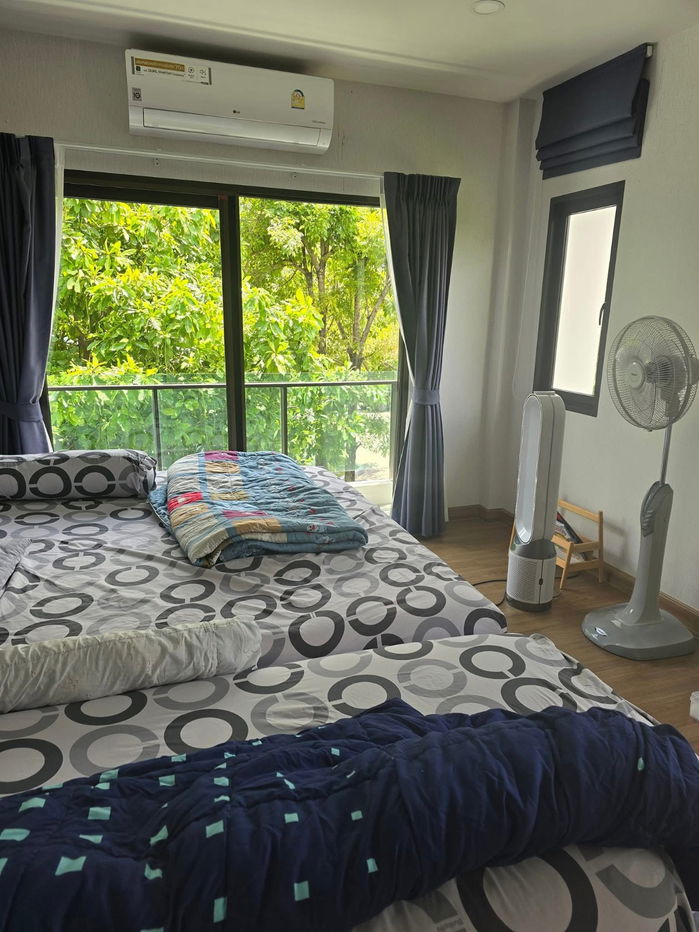 picture rent The City Pattanakarn, beautiful house, good location...perfect life - 8/11