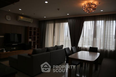 2-BR Condo at Villa Sathorn near BTS Krung Thon Buri (ID 512530)