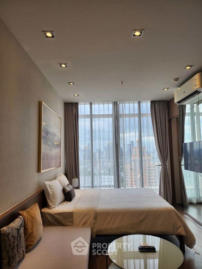 picture Studio Condo at Park Origin Phrom Phong near BTS Phrom Phong (ID 2264626) - 1/10