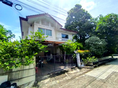 บ้านเดี่ยว ถนนราชพฤกษ์ : ขายบ้านเดี่ยว  2  ชั้น  ใกล้รถไฟฟ้า 2  กิโลเมตร โครงการเซนโทร รัตนาธิเบศ์ (วัดสวนแก้ว) หลังมุม