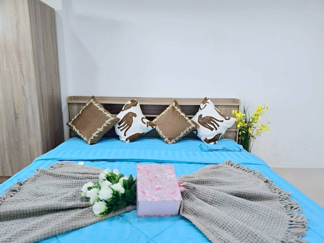 picture 3Storey Townhome near Sukhumvit in Soi Khaotalo 4beds 5baths - 11/19