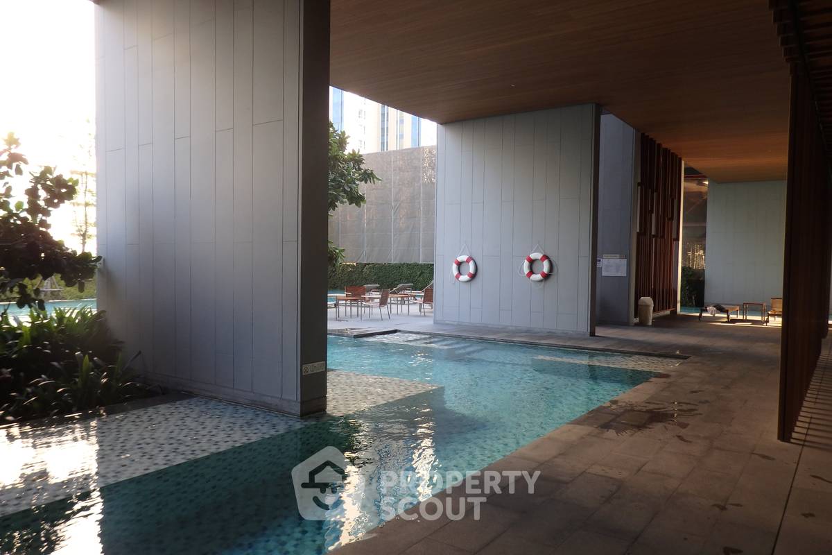 รูป คอนโด 2-ห้องนอน ที่ ไฮด์ สุขุมวิท 13 คอนโดมิเนี่ยม ใกล้ BTS นานา (ID 884860) - รูปที่ 13/14