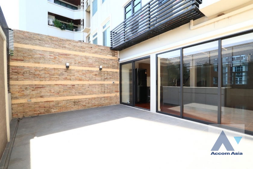 รูป 🔼🔽 AccomA 📩 Spacious townhouse with modern interior in the Sathorn area (AA39160) - รูปที่ 18/18