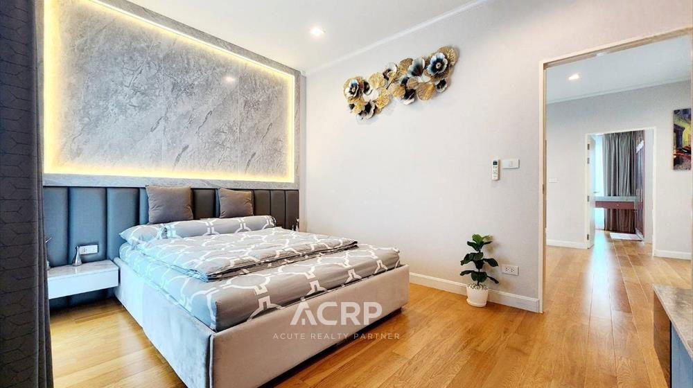 picture Luxury 3-storey house for sale, Supalai Essence Village, Suan Luang, Chaloem Prakiat Road, Rama 9 - 18/19
