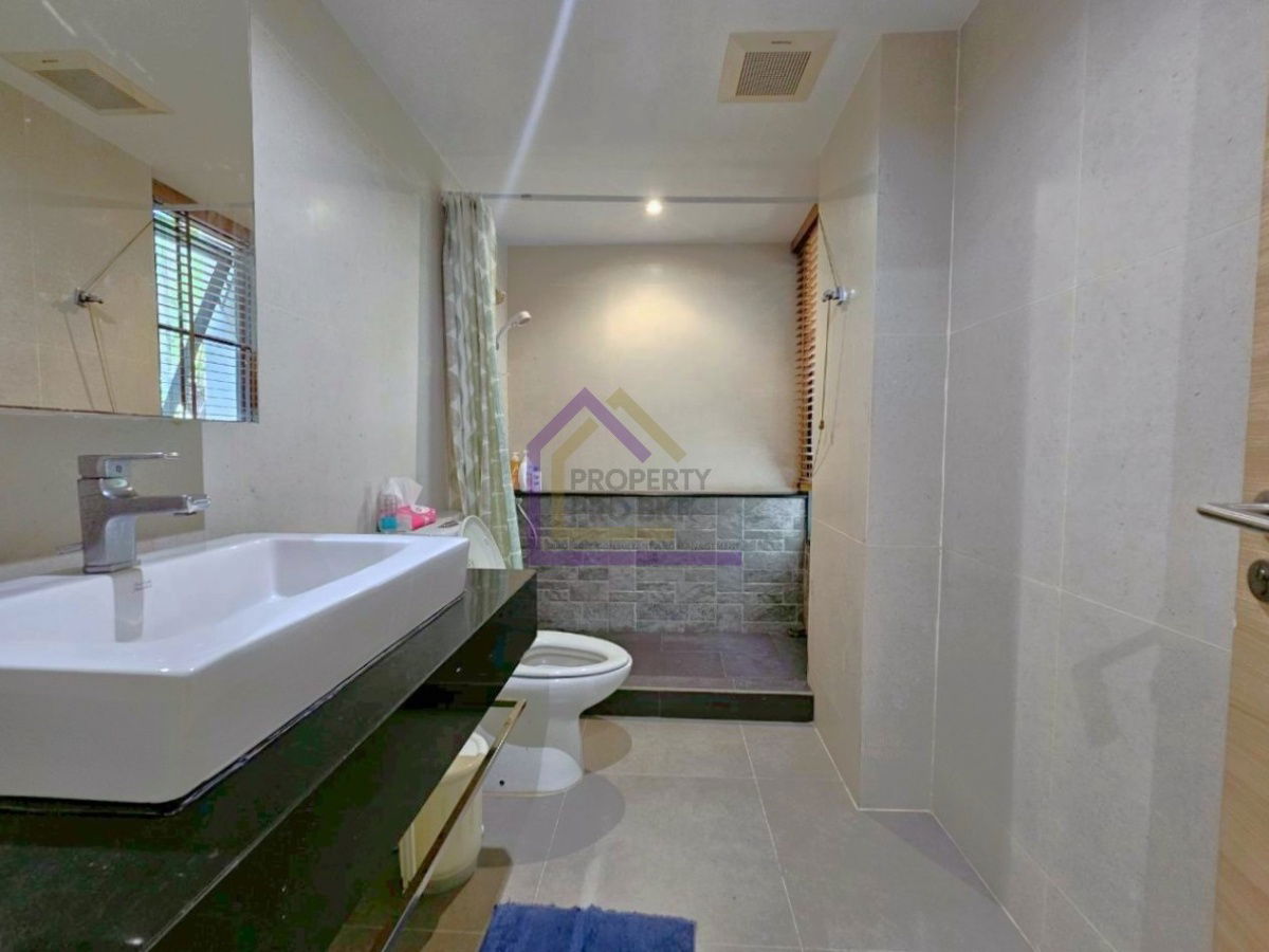 picture 🌟🌟 For Rent – Socio Reference 61 (Sukhumvit 61) Modern low-rise condo with lush greenery views, just a short walk to BTS Ekkamai. - 10/15