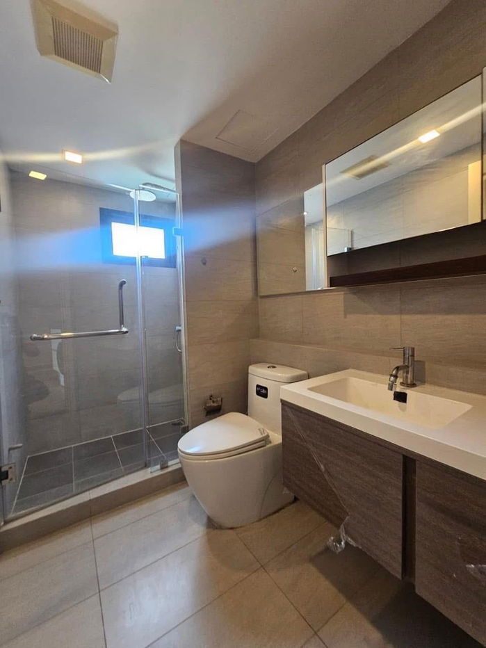 picture Code: KJ8337  for rent The Ace Ekamai // Line ID: @kjcondo (with @) // - 11/13