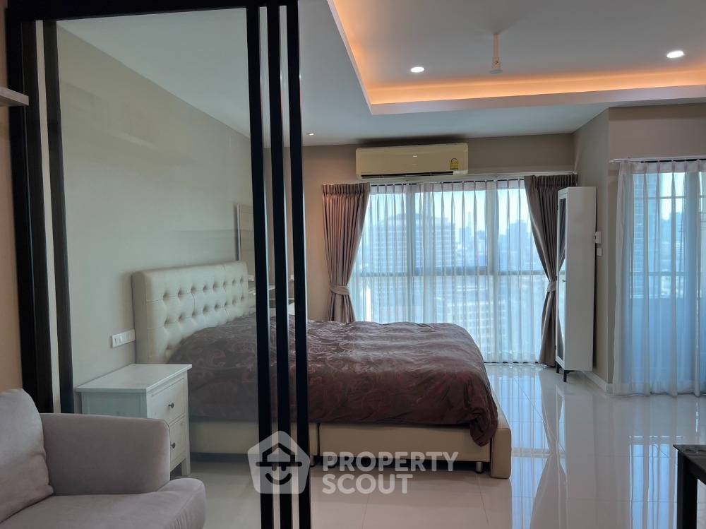 picture 1-BR Condo at Sathorn Gardens near MRT Si Lom (ID 1407093) - 15/15