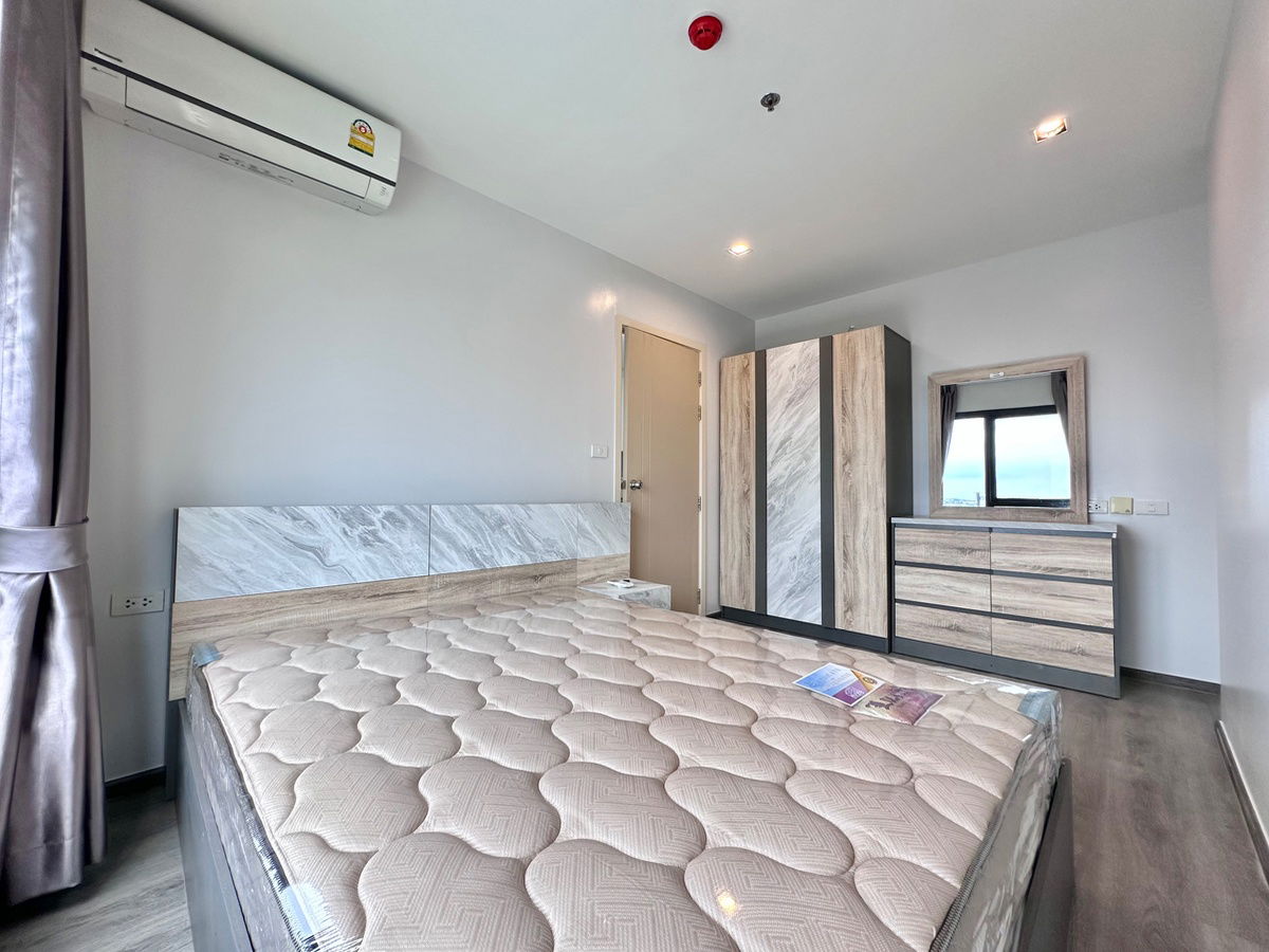 picture For rent Rich Park Triple Station 12,000 baht 12A floor next to ARL Huamak, Yellow Line Huamak - 2/12