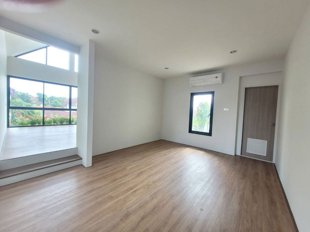 รูป ขายบ้านเดี่ยวหมู่บ้านปัญญาเลคโฮม ตกแต่งใหม่สวยหรู​ 286 ตร.ว​ 4 นอน​ 4 น้ำ​ + ห้องนอนแม่บ้าน+ห้องน้ำ​ +  1 ห้องน้ำรับแขก​ - รูปที่ 5/12