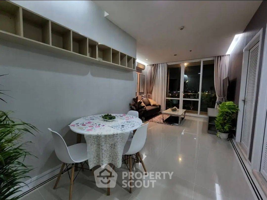 picture 2-BR Condo at T.c. Green Rama 9 near MRT Phra Ram 9 (ID 2274472) - 4/9