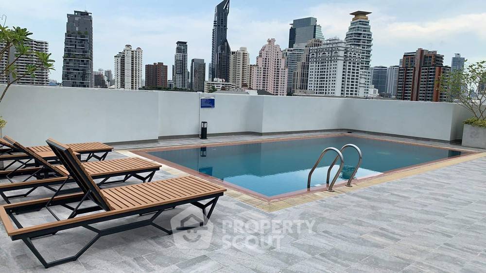 picture 2-BR Condo at 39 Suites near BTS Phrom Phong (ID 385060) - 13/23