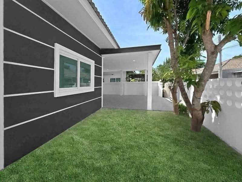 picture Single Storey Detached House in Huay Yai for Sale - 2/19