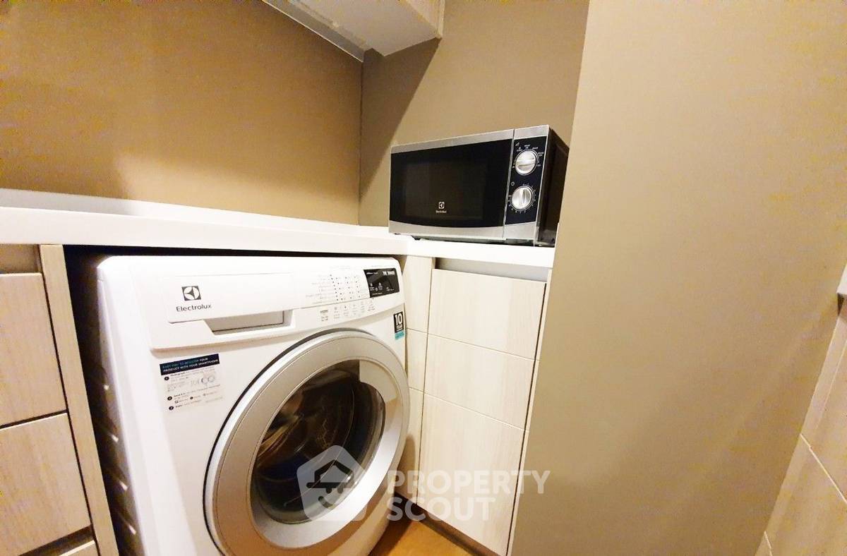 picture 2-BR Condo at The Lumpini 24 near BTS Phrom Phong (ID 1147423) - 17/31