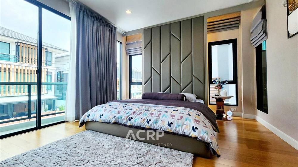 picture Luxury 3-storey house for sale, Supalai Essence Village, Suan Luang, Chaloem Prakiat Road, Rama 9 - 14/19