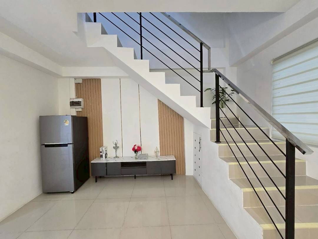 picture 3Storey Townhome near Sukhumvit in Soi Khaotalo 4beds 5baths - 5/19
