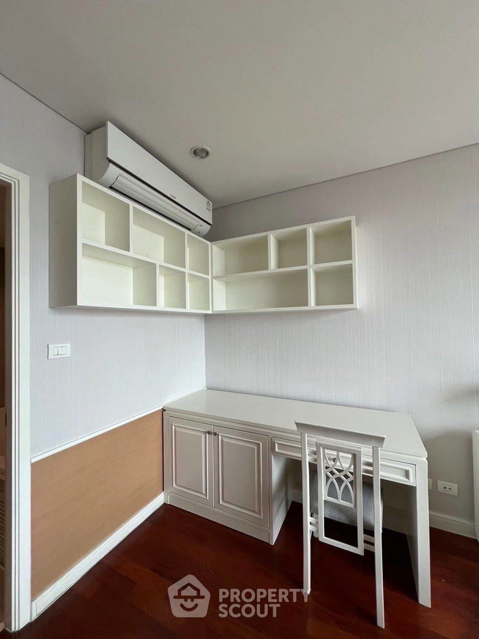 picture 2-BR Condo at Fullerton Sukhumvit near BTS Ekkamai (ID 2276868) - 6/10