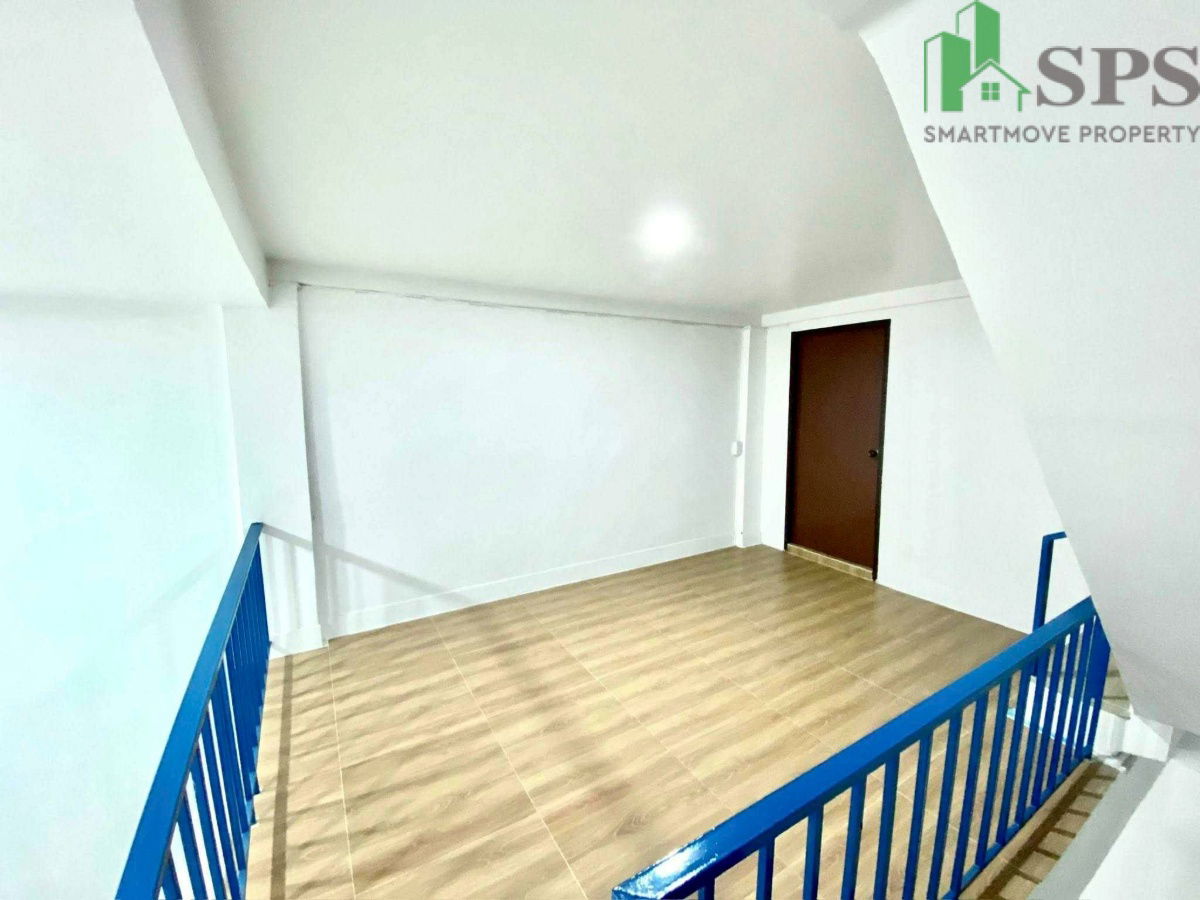 picture Commercial building for rent near Punnawithi BTS station (SPSAD3235) - 7/17