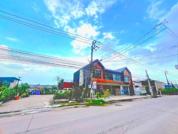 รูป คาเฟ่ โชว์รูม 2นอน โฮมโปร สุุวรรณภูมิ 1.4 กม. วินด์มิลล์ ให้เช่าอาคารพาณิชย์ 2 ชั้น วิวบ่อน้ำ ร้านอาหาร - รูปที่ 2/8