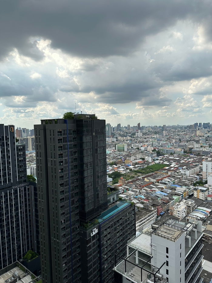 picture For Rent Life Asoke Rama 9 Very High Floor Very Nice View 32 Sqm 1 Bedroom 1 Bathroom near MRT Phra Ram 9 and G Tower - 27/34