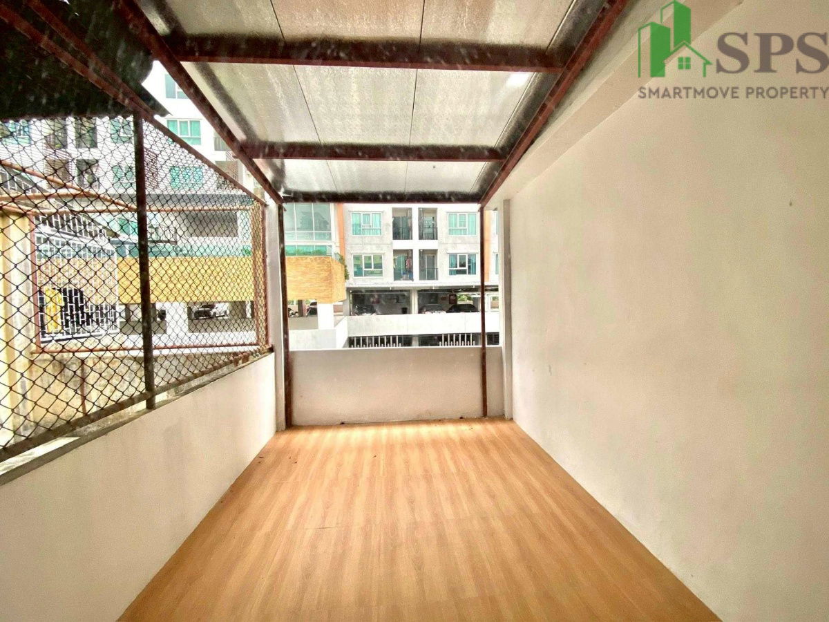 picture Commercial building for rent near Punnawithi BTS station (SPSAD3235) - 16/17