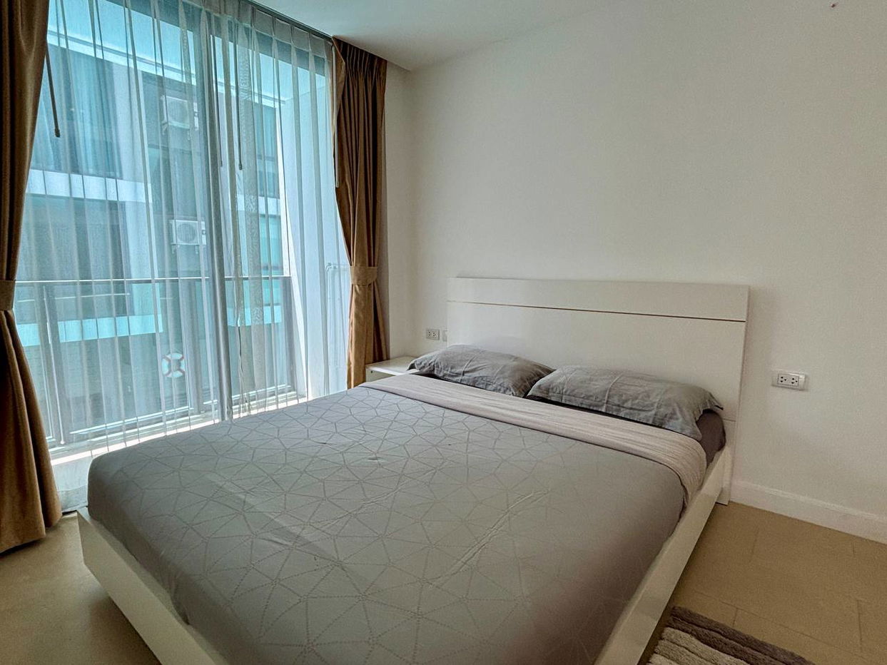 picture 1 Bedroom Condominium @ Aurora Pratumnak - 10/28