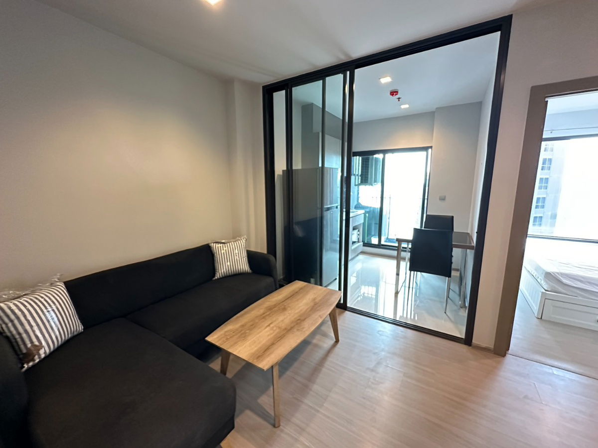 picture For Rent Life Asoke Rama 9 Very High Floor Very Nice View 32 Sqm 1 Bedroom 1 Bathroom near MRT Phra Ram 9 and G Tower - 5/34