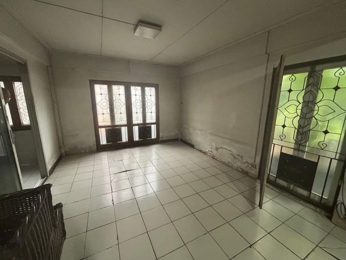 รูป 📌 บ้านเดี่ยวให้เช่า ซ.เอกมัย 28 สุขุมวิท 63 – บ้านใหญ่พร้อมสวน บรรยากาศร่มรื่น เหมาะอยู่อาศัย/Home Office/Clinic สนใจ Line ID : @951qfbfi - รูปที่ 5/10