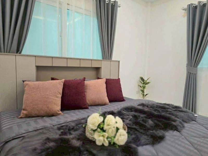 picture Single Storey Detached House in Huay Yai for Sale - 11/19