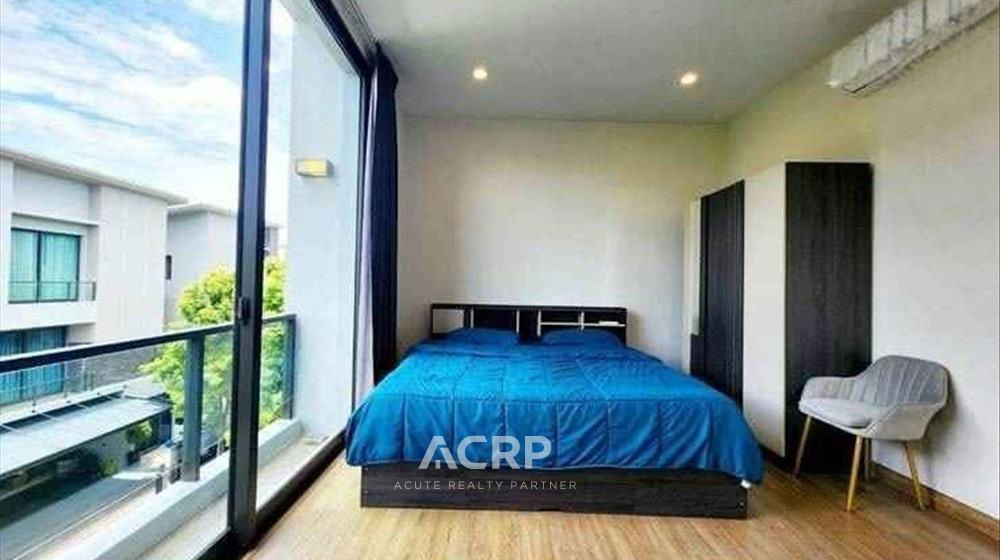 picture 3-story luxury house for sale, Baan Klang Muang Village, Classe Ekkamai-Ramindra. Near Ramindra - At Narong Expressway - 6/19