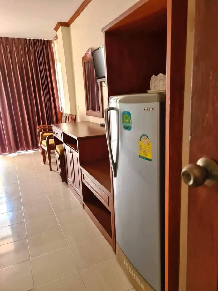 picture Hotel for sale, good location, Khao Phra Tamnak-Pattaya - 6/16