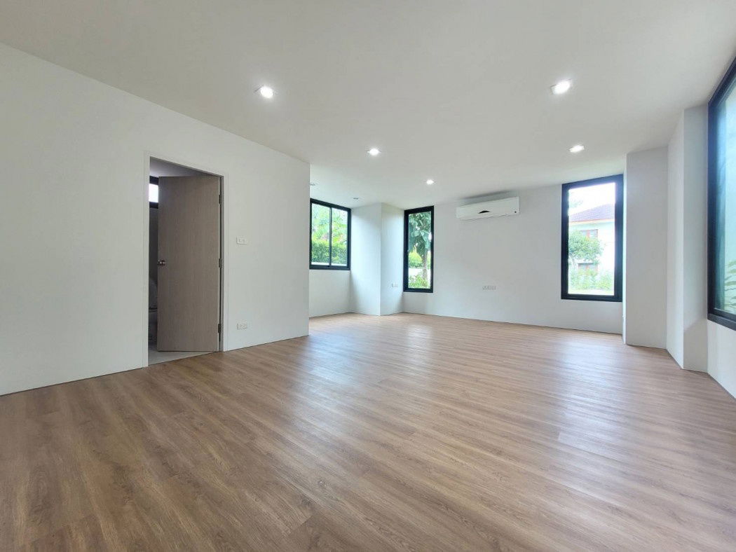 รูป ขายบ้านเดี่ยวหมู่บ้านปัญญาเลคโฮม ตกแต่งใหม่สวยหรู​ 286 ตร.ว​ 4 นอน​ 4 น้ำ​ + ห้องนอนแม่บ้าน+ห้องน้ำ​ +  1 ห้องน้ำรับแขก​ - รูปที่ 8/12