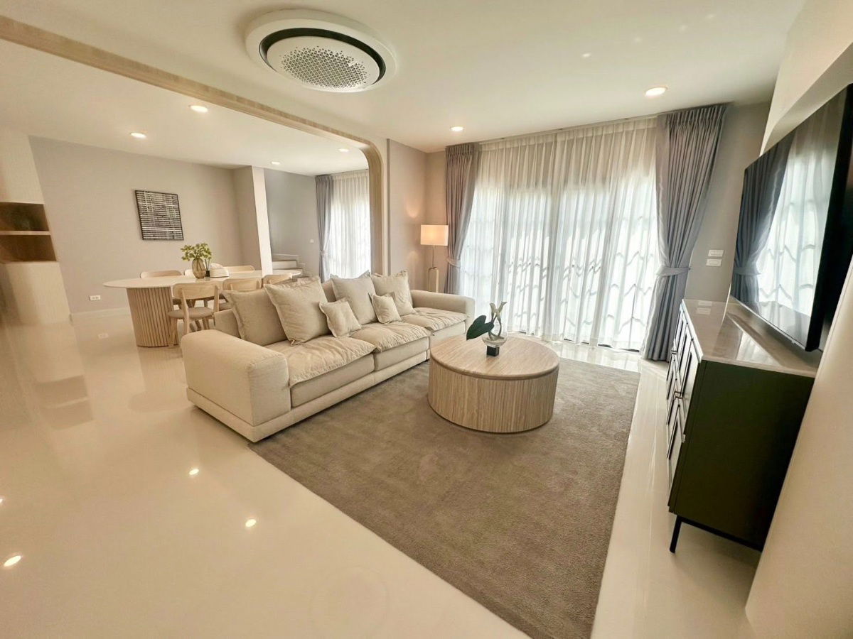 picture Code: KJ8336  for rent Centro Bangna // Line ID: @kjcondo (with @) // - 4/15