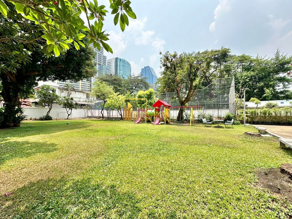 รูป Impressive 3 Bedroom Apartment For Rent in Sukhumvit 12 - BR21295AP - รูปที่ 45/49