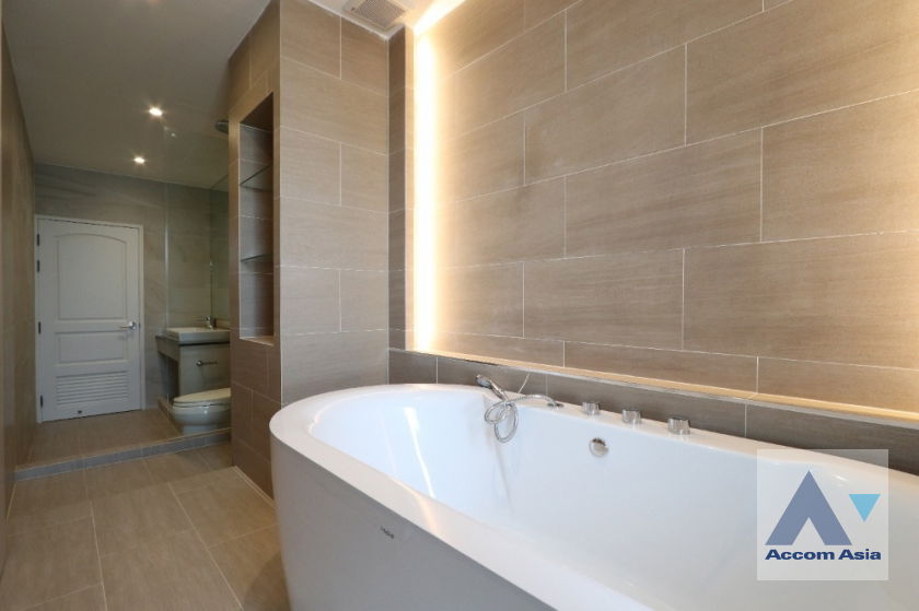 รูป 🔼🔽 AccomA 📩 Spacious townhouse with modern interior in the Sathorn area (AA39160) - รูปที่ 13/18