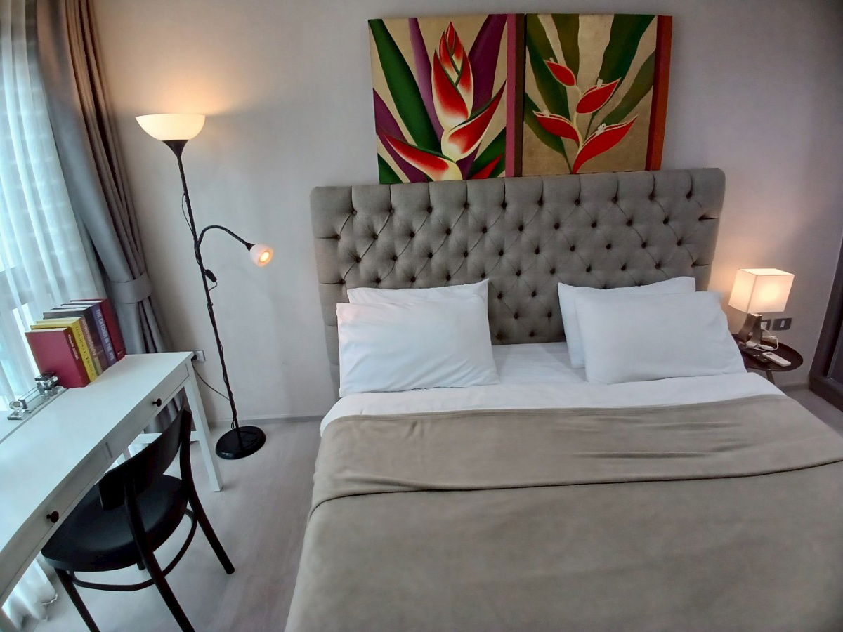 picture Code: KJ8331  for rent Rhythm Sukhumvit 36 - 38 // Line ID: @kjcondo (with @) // - 7/19