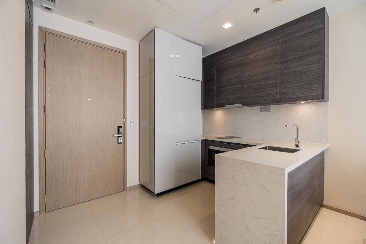 picture 1 Bedroom, 1 Bathroom (with bathtub) Size: 45 SQ.M. (Corner Unit) - 7/13