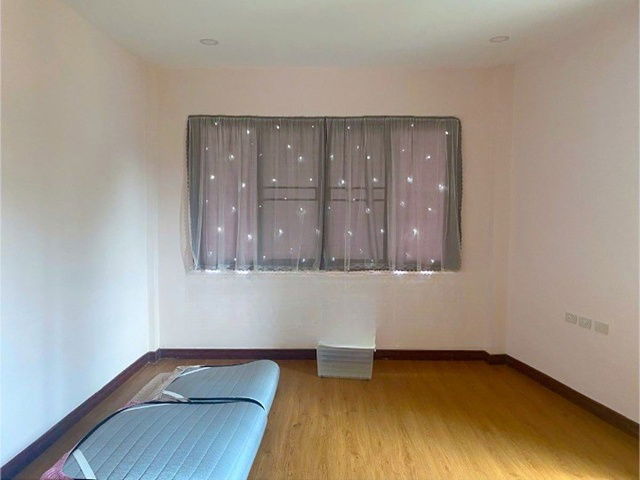 picture MRT Sutthisan 600m.on the main road Ratchada 3-story commercial building for rent 20sq.wa. 232sq.m. - 6/8