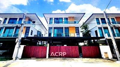 บ้านเดี่ยว ม.รามคำแหง 2 : ขายบ้านหรู 3 ชั้น หมู่บ้านศุภลัยเอสเซ้นต์ สวนหลวง ถนนเฉลิมพระเกียรติ ร.9 ​ซอย 28 ตกแต่งสวยพร้อมอยู่