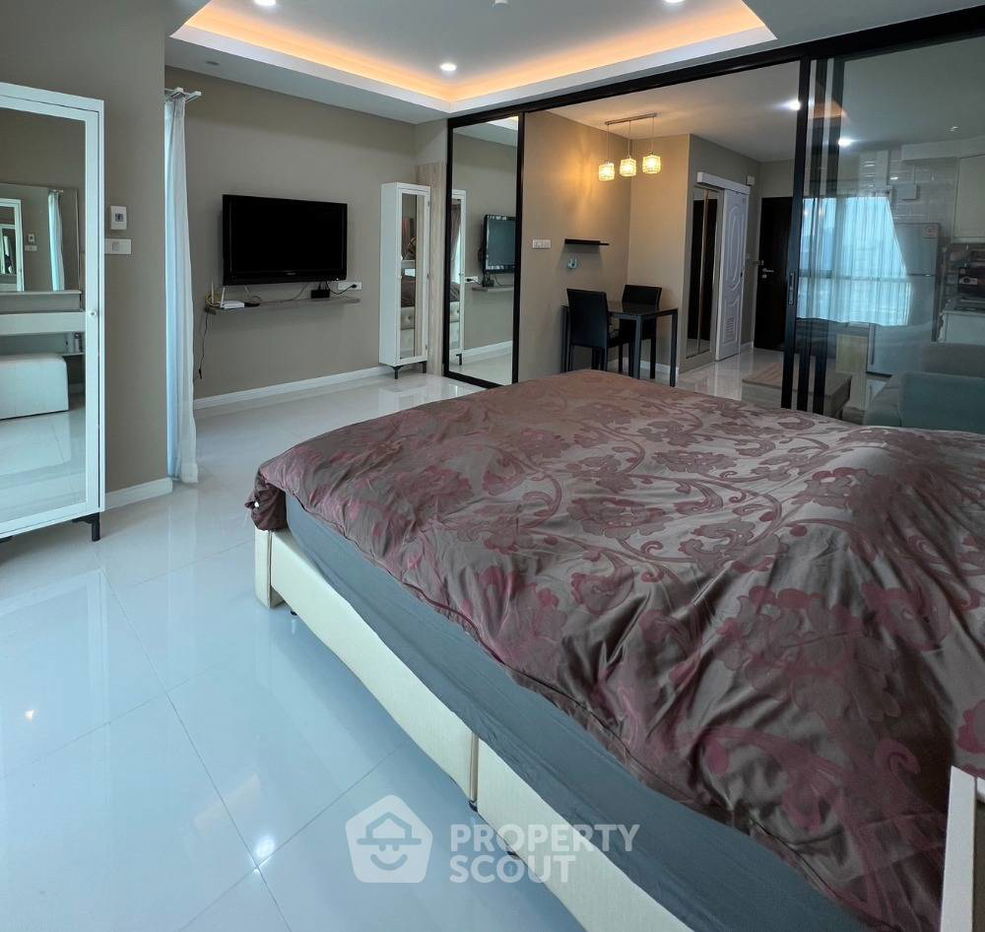 picture 1-BR Condo at Sathorn Gardens near MRT Si Lom (ID 1407093) - 1/15