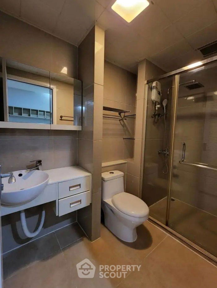 picture 2-BR Condo at T.c. Green Rama 9 near MRT Phra Ram 9 (ID 2274472) - 9/9