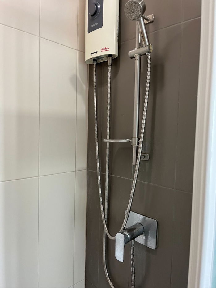 picture Centric Ratchada - Huai Khwang    Condo For Rent / Line : @mintocondo  - 8/10