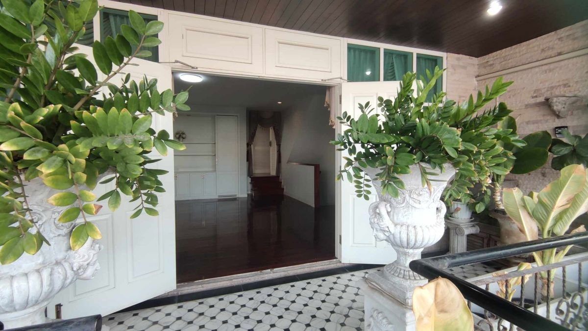 picture TownHouse for rent in Soi Ekkamai 21 - 2/9
